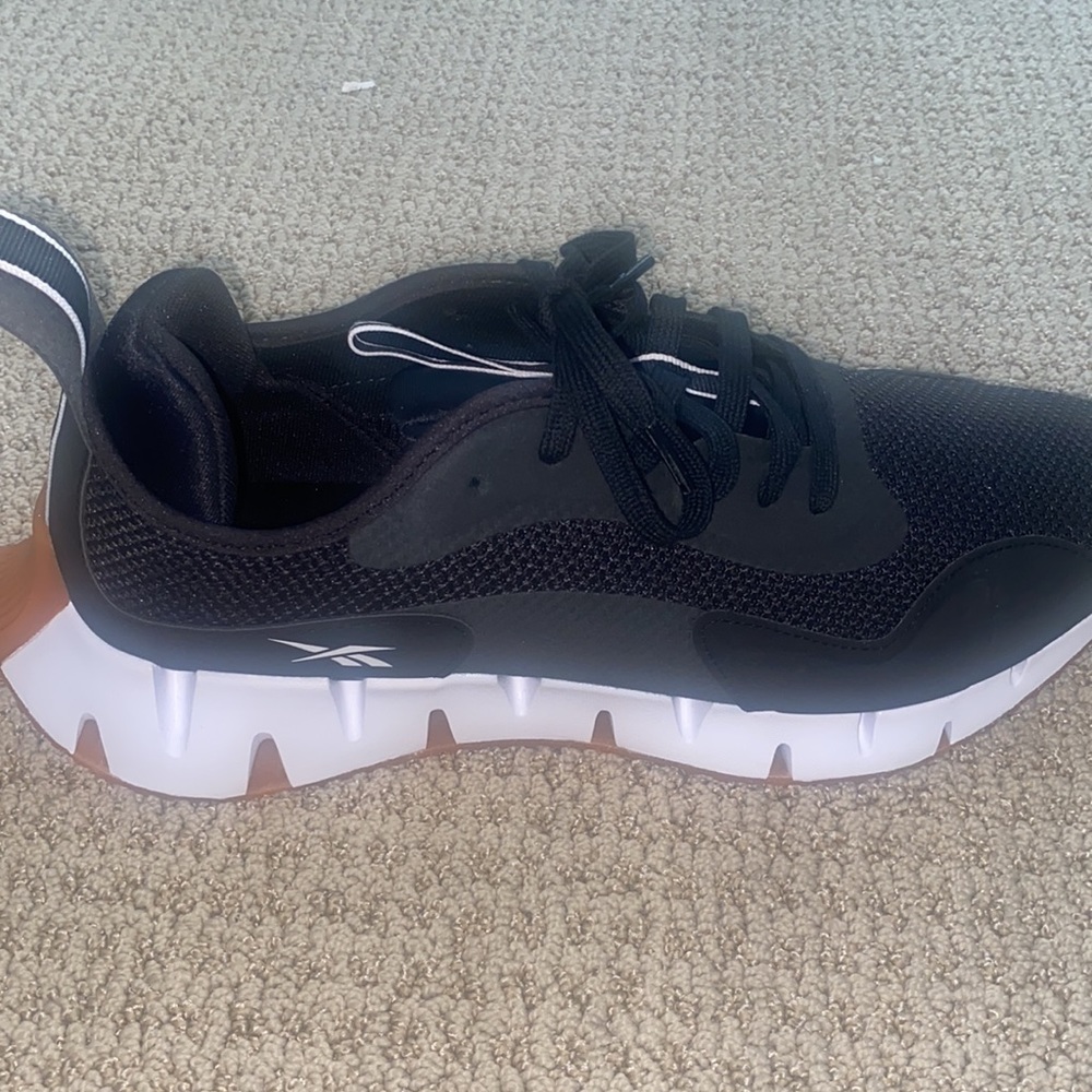Reebok Size 11.5 - Picture 3 of 5